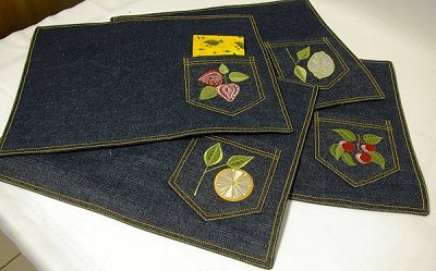 Image of fruitplacemats1.jpg